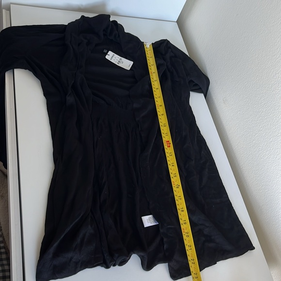 Express Lightweight Cardigan - Picture 4 of 6